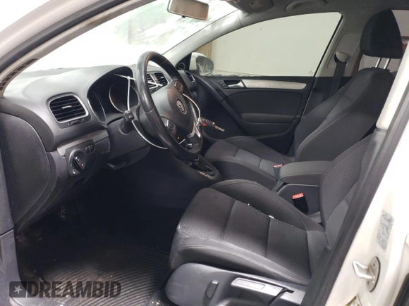 2013 Volkswagen Golf TDI z VIN WVWDM7AJ0DW133057, wystawiony jako Copart lot #37497304 z przebiegiem 137 037 mil mil oraz Szkoda całkowita • Salvage title. Historia ofert i sprzedaży dostępna na DreamBid. Obrazek 7.