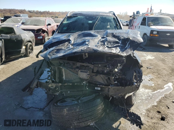 2022 Mercedes-Benz GLS 450 with VIN 4JGFF5KE2NA786573, listed as a Copart auction lot 75948573 with 17,131 mi miles and . Bid and sale history available at DreamBid. Image 5.