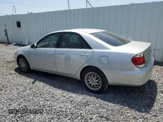 2006 Toyota Camry LE z VIN 4T1BF30K16U630147, wystawiony jako Copart lot #59696815 z przebiegiem 168 727 mil mil oraz Czysty tytuł • Clean title. Historia ofert i sprzedaży dostępna na DreamBid. Obrazek 2.
