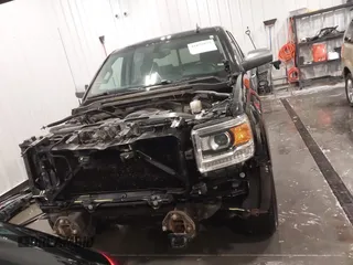2015 GMC Sierra 1500 SLT with VIN 3GTU2VEC6FG526374, listed as a IAAI auction lot 41875975 with 207,561 mi miles and . Bid and sale history available at DreamBid. Image 13.