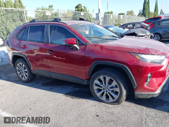 2022 Toyota RAV4 XLE Premium with VIN 2T3C1RFVXNW186053, listed as a IAAI auction lot 40141648 with 7,598 mi miles. Bid and sale history available at carsss.com. Image 13.