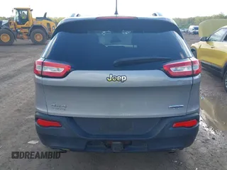 2014 Jeep Cherokee Latitude z VIN 1C4PJMCSXEW294950, wystawiony jako IAAI lot #42179152 z przebiegiem 105 796 mil mil oraz . Historia ofert i sprzedaży dostępna na DreamBid. Obrazek 16.