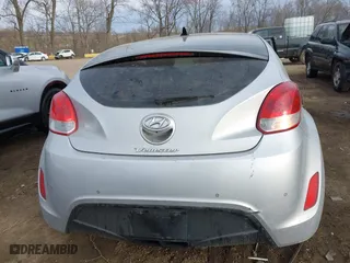 2015 Hyundai Veloster RE:FLEX with VIN KMHTC6AD8FU233646, listed as a IAAI auction lot 41719338 with 171,110 mi miles. Bid and sale history available at carsss.com. Image 16.