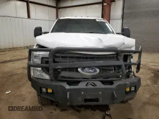 2021 Ford F-350 XL with VIN 1FT8W3BT2MEC11705, listed as a Copart auction lot 44865155 with 313,691 mi miles and Clean Title. Bid and sale history available at DreamBid. Image 5.