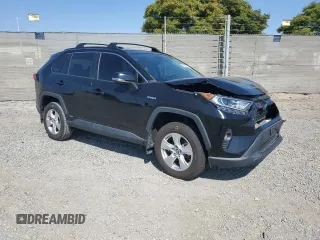 2020 Toyota RAV4 Hybrid XLE z VIN 4T3R6RFV4LU004503, wystawiony jako Copart lot #59967745 z przebiegiem 59 795 mil mil oraz Szkoda całkowita • Salvage title. Historia ofert i sprzedaży dostępna na DreamBid. Obrazek 4.