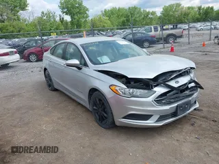 2018 Ford Fusion SE с VIN 3FA6P0LU5JR235327, выставлен на аукционе IAAI как лот 42255238 с пробегом 153 191 миль миль и . История ставок и продаж доступна на DreamBid. Изображение 1.