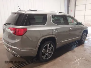 2019 GMC Acadia Denali with VIN 1GKKNXLS6KZ142226, listed as a IAAI auction lot 40453039 with 21,770 mi miles and . Bid and sale history available at carsss.com. Image 4.
