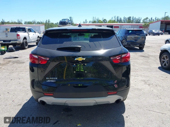 2020 Chevrolet Blazer LT z VIN 3GNKBBRA1LS539080, wystawiony jako IAAI lot #41842786 z przebiegiem 11 301 mil mil oraz . Historia ofert i sprzedaży dostępna na DreamBid. Obrazek 16.