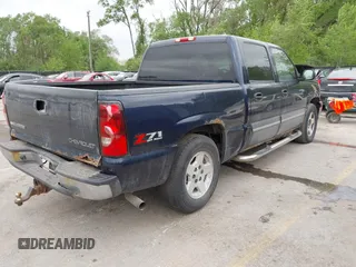 2005 Chevrolet Silverado 1500 LT with VIN 2GCEK13T551208737, listed as a IAAI auction lot 42133496 with 238,919 mi miles and . Bid and sale history available at DreamBid. Image 4.
