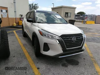 2024 Nissan Kicks SV with VIN 3N1CP5CV6RL544499, listed as a IAAI auction lot 42016884 with 451 mi miles. Bid and sale history available at carsss.com. Image 1.