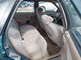 1995 Mercury Sable GS with VIN 1MELM50U8SA632936, listed as a IAAI auction lot 41695182 with 124,194 mi miles. Bid and sale history available at carsss.com. Image 8.