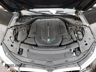 2018 BMW 7 Series M760i xDrive with VIN WBA7H6C58JG614544, listed as a Copart auction lot 70382702 with 0 mi miles. Bid and sale history available at carsss.com. Image 12.