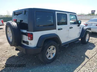 2013 Jeep Wrangler Unlimited Sport z VIN 1C4BJWDG3DL513912, wystawiony jako IAAI lot #42029232 z przebiegiem 66 245 mil mil oraz . Historia ofert i sprzedaży dostępna na DreamBid. Obrazek 4.