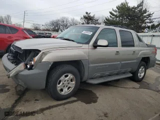 2002 Chevrolet Avalanche with VIN 3GNEK13T12G133397, listed as a Copart auction lot 45388425 with 184,875 mi miles and Salvage Title. Bid and sale history available at carsss.com. Image 1.