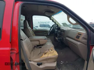 2000 Ford Super Duty F-250 XL with VIN 1FTNW21F9YED11508, listed as a IAAI auction lot 41361571 with 267,014 mi miles. Bid and sale history available at carsss.com. Image 5.