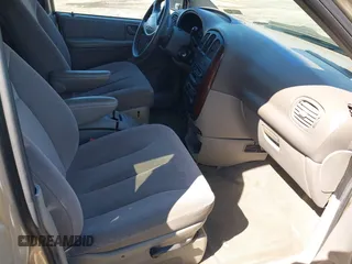 2002 Chrysler Town & Country EX with VIN 2C8GP74LX2R573857, listed as a IAAI auction lot 41846302 with Not Provided miles and . Bid and sale history available at carsss.com. Image 5.