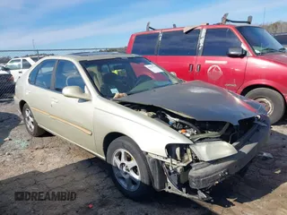 1998 Nissan Altima XE with VIN 1N4DL01D9WC223547, listed as a IAAI auction lot 41275743 with 178,699 mi miles. Bid and sale history available at carsss.com. Image 13.