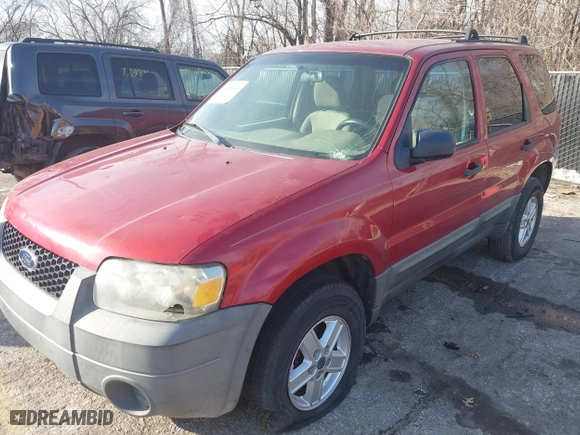 2007 Ford Escape XLS with VIN 1FMYU02Z57KB07963, listed as a IAAI auction lot 41488943 with 123,857 mi miles. Bid and sale history available at carsss.com. Image 2.