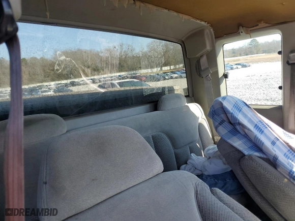 1996 Chevrolet C/K 1500 with VIN 1GCEC19M8TE240459, listed as a Copart auction lot 44001335 with 259,576 mi miles and Salvage Title. Bid and sale history available at carsss.com. Image 10.