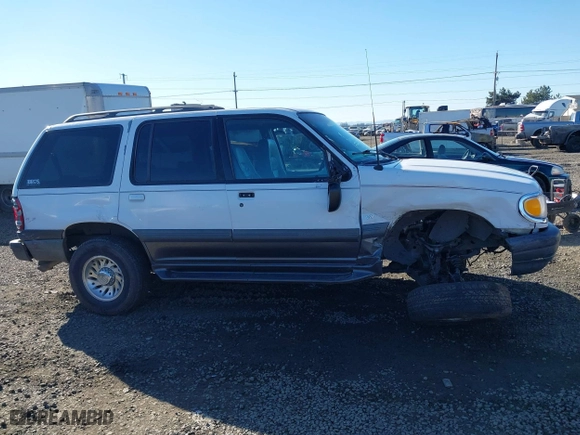 1998 Mercury Mountaineer with VIN 4M2ZU55P3WUJ48489, listed as a IAAI auction lot 41368722 with 202,627 mi miles. Bid and sale history available at carsss.com. Image 14.