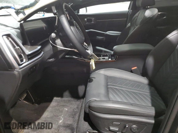 2025 Kia Sorento X-Line SX Prestige z VIN 5XYRKDJF6SG317452, wystawiony jako Copart lot #47240685 z przebiegiem 3 076 mil mil oraz Szkoda całkowita • Salvage title. Historia ofert i sprzedaży dostępna na DreamBid. Obrazek 7.