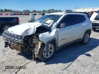 2025 Jeep Compass Latitude with VIN 3C4NJDBNXST520974, listed as a IAAI auction lot 41727651 with 24,054 mi miles and . Bid and sale history available at DreamBid. Image 17.