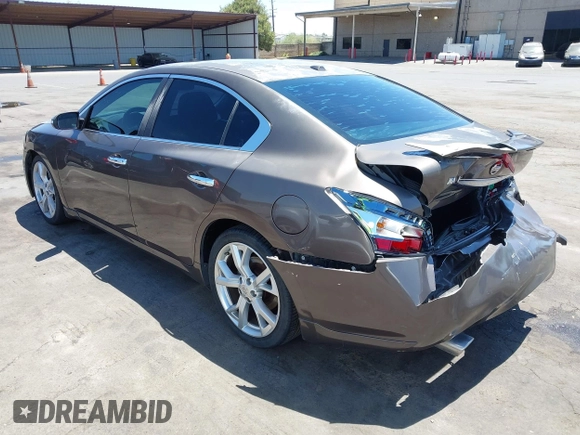 2012 Nissan Maxima SV z VIN 1N4AA5AP6CC832140, wystawiony jako IAAI lot #42509966 z przebiegiem 216 426 mil mil oraz . Historia ofert i sprzedaży dostępna na DreamBid. Obrazek 3.