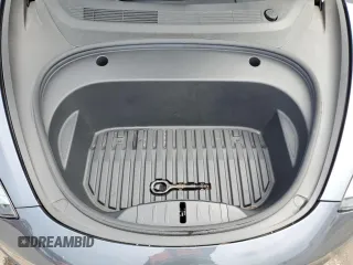 2022 Tesla Model 3 z VIN 5YJ3E1EA1NF368573, wystawiony jako Copart lot #58290615 z przebiegiem 83 229 mil mil oraz Czysty tytuł • Clean title. Historia ofert i sprzedaży dostępna na DreamBid. Obrazek 11.