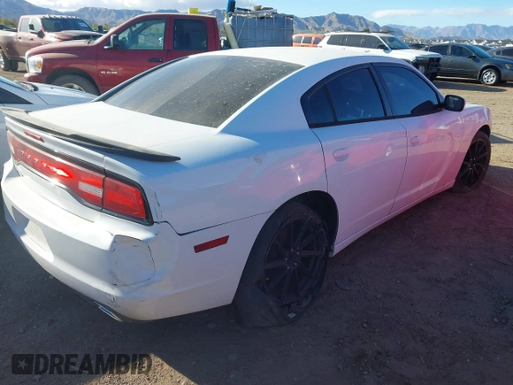 2013 Dodge Charger SE z VIN 2C3CDXBG3DH729863, wystawiony jako IAAI lot #41688941 z przebiegiem 173 230 mil mil oraz . Historia ofert i sprzedaży dostępna na DreamBid. Obrazek 4.