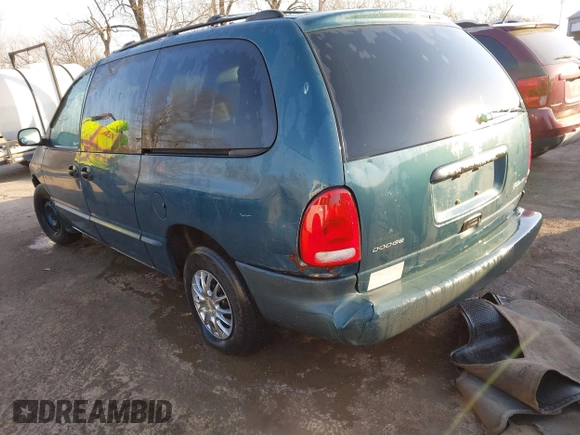 2000 Dodge Grand Caravan with VIN 2B4GP24G2YR761530, listed as a IAAI auction lot 41761127 with 200,000 mi miles and . Bid and sale history available at DreamBid. Image 3.