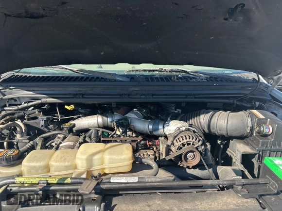 2001 Ford Excursion Limited z VIN 1FMSU43F41EA61436, wystawiony jako Copart lot #43797905 z przebiegiem 381 029 mil mil oraz Szkoda całkowita • Salvage title. Historia ofert i sprzedaży dostępna na DreamBid. Obrazek 7.
