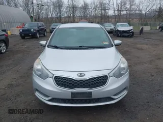 2016 Kia Forte LX with VIN KNAFK4A67G5501704, listed as a IAAI auction lot 42027500 with 269,131 mi miles. Bid and sale history available at carsss.com. Image 6.