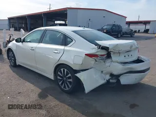 2016 Nissan Altima SR с VIN 1N4AL3AP1GC267025, выставлен на аукционе IAAI как лот 42572847 с пробегом 118 993 миль миль и . История ставок и продаж доступна на DreamBid. Изображение 3.