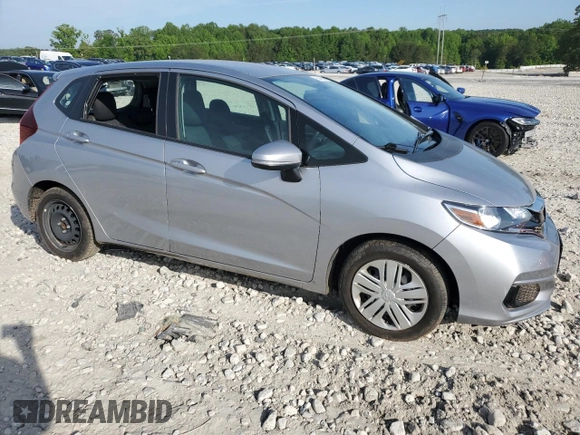 2019 Honda Fit LX z VIN 3HGGK5H46KM746970, wystawiony jako Copart lot #56474845 z przebiegiem 62 716 mil mil oraz Szkoda całkowita • Salvage title. Historia ofert i sprzedaży dostępna na DreamBid. Obrazek 4.