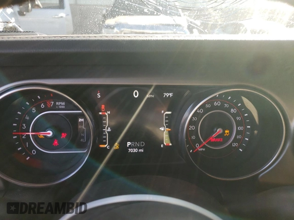 2020 Jeep Gladiator Rubicon with VIN 1C6JJTBG7LL152204, listed as a Copart auction lot 83525554 with 7,030 mi miles and Salvage title. Bid and sale history available at DreamBid. Image 9.