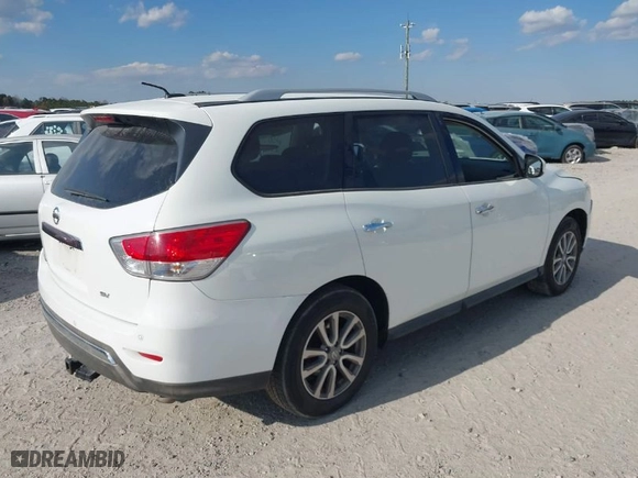 2016 Nissan Pathfinder S with VIN 5N1AR2MN5GC634503, listed as a IAAI auction lot 40675386 with 203,241 mi miles. Bid and sale history available at carsss.com. Image 4.