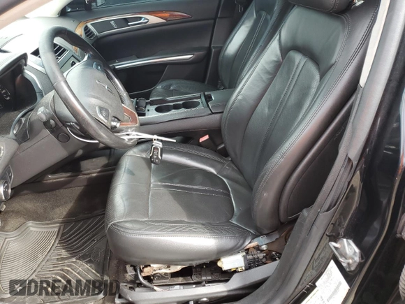 2013 Lincoln MKZ z VIN 3LN6L2G99DR826820, wystawiony jako Copart lot #57530205 z przebiegiem 161 494 mil mil oraz Czysty tytuł • Clean title. Historia ofert i sprzedaży dostępna na DreamBid. Obrazek 7.