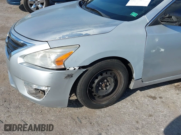 2014 Nissan Altima S with VIN 1N4AL3AP2EN382928, listed as a IAAI auction lot 41574187 with 175,053 mi miles and . Bid and sale history available at DreamBid. Image 6.