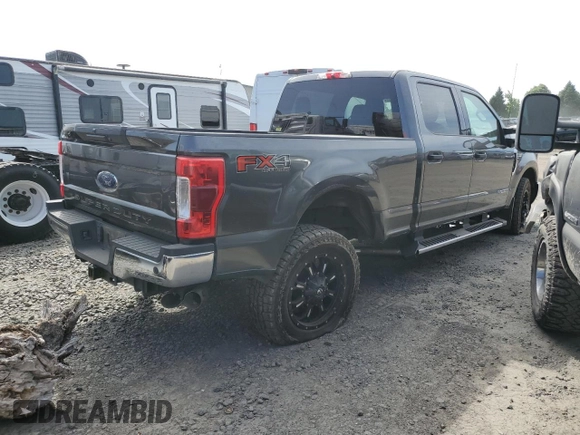 2019 Ford F-250 XL with VIN 1FT7W2BT9KEC24552, listed as a Copart auction lot 60644435 with 115,689 mi miles and Salvage title. Bid and sale history available at DreamBid. Image 3.