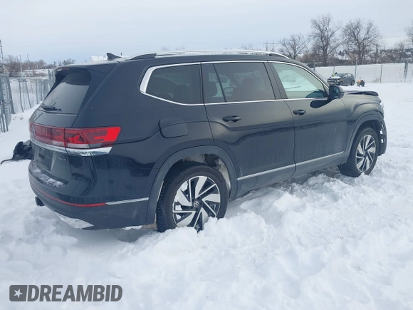 2024 Volkswagen Atlas SEL with VIN 1V2BR2CA3RC513283, listed as a IAAI auction lot 41565795 with 6,624 mi miles and . Bid and sale history available at DreamBid. Image 4.