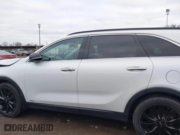 2020 Kia Sorento LX V6 with VIN 5XYPGDA57LG691635, listed as a IAAI auction lot 41918250 with 68,003 mi miles. Bid and sale history available at carsss.com. Image 14.