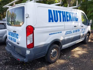 2016 Ford Transit Cargo with VIN 1FTYR1ZM2GKB06257, listed as a IAAI auction lot 42851308 with 239,006 mi miles and . Bid and sale history available at DreamBid. Image 4.