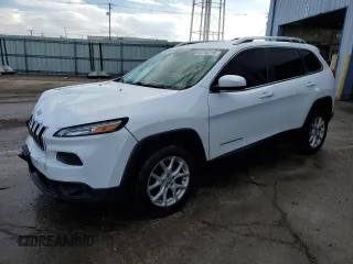 2017 Jeep Cherokee Latitude with VIN 1C4PJLCS8HW578740, listed as a Copart auction lot 43763215 with 200,488 mi miles and Salvage Title. Bid and sale history available at carsss.com. Image 1.