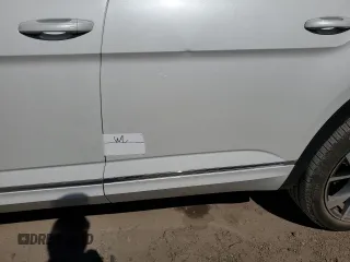 2024 Volkswagen Atlas SEL Premium R-Line z VIN 1V2FR2CA8RC516391, wystawiony jako Copart lot #51739075 z przebiegiem 21 723 mil mil oraz Szkoda całkowita • Salvage title. Historia ofert i sprzedaży dostępna na DreamBid. Obrazek 13.