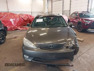 2005 Toyota Camry LE with VIN 4T1BF30K15U591137, listed as a IAAI auction lot 41681990 with 231,555 mi miles and . Bid and sale history available at DreamBid. Image 12.
