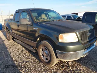 2005 Ford F-150 XLT with VIN 1FTPX025X5KC35939, listed as a IAAI auction lot 41286286 with 162,045 mi miles. Bid and sale history available at carsss.com. Image 1.