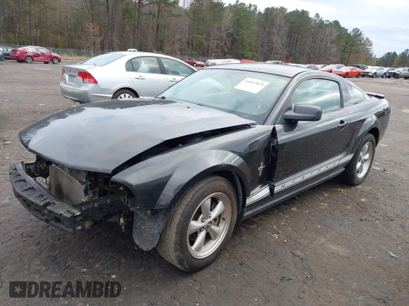 2007 Ford Mustang Deluxe with VIN 1ZVFT80N075357460, listed as a IAAI auction lot 41047829 with 146,175 mi miles. Bid and sale history available at carsss.com. Image 2.