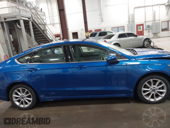 2017 Ford Fusion SE with VIN 3FA6P0H70HR119661, listed as a IAAI auction lot 41830862 with 63,499 mi miles. Bid and sale history available at carsss.com. Image 13.