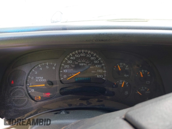 2005 Chevrolet Silverado 1500 Z71 with VIN 1GCEK19Z15Z192815, listed as a IAAI auction lot 42071205 with 352,883 mi miles. Bid and sale history available at carsss.com. Image 7.