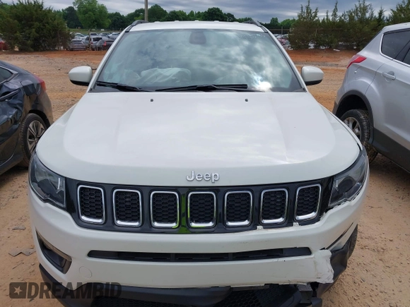 2018 Jeep Compass Latitude with VIN 3C4NJCBB6JT286573, listed as a IAAI auction lot 42302783 with 30,124 mi miles and . Bid and sale history available at DreamBid. Image 12.